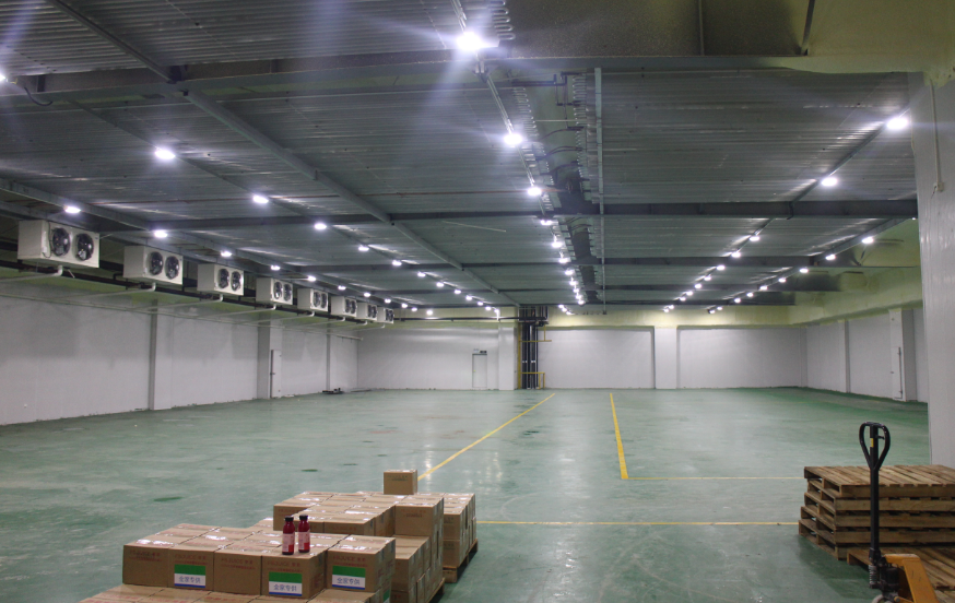 400m3海鮮肉類冷凍庫(kù),-25℃~-32℃冷庫(kù)安裝造價(jià)